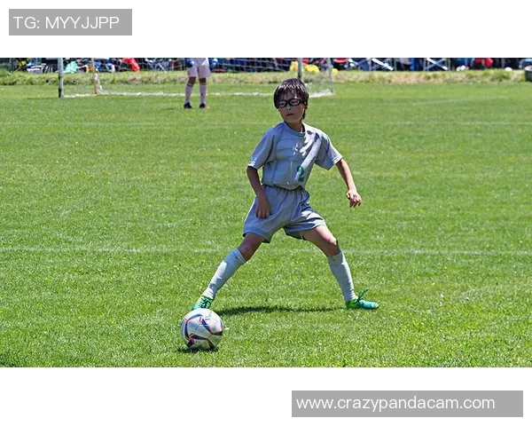 足球明星风采全景展示精美图片汇聚足球巨星魅力与激情